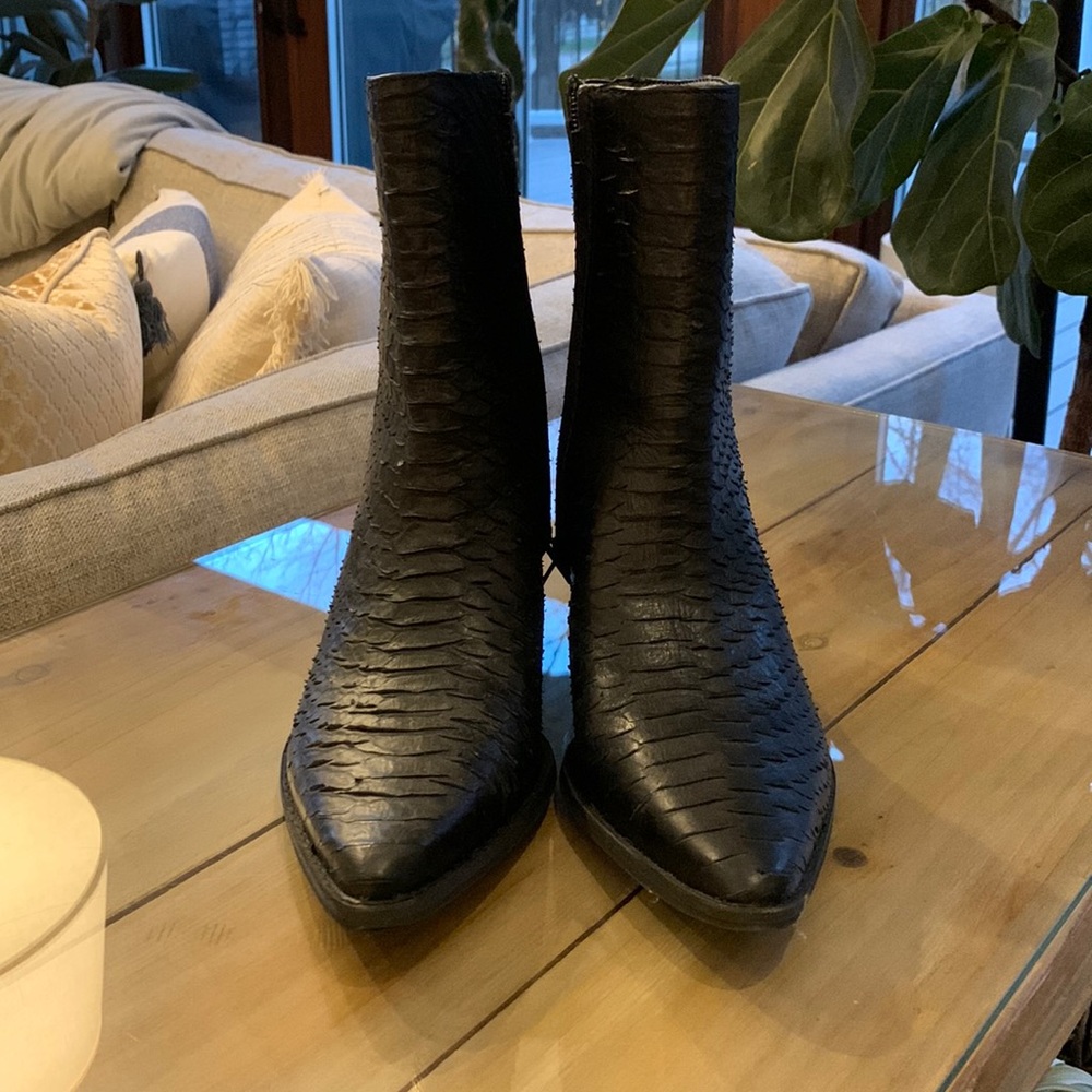 Matisse Caty Black Snakeskin Boots